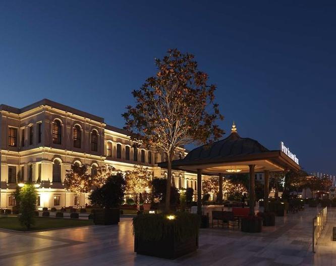 Four Seasons Hotel Istanbul at the Bosphorus - Außenansicht