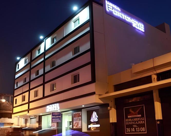 Portonovo Plaza - Außenansicht