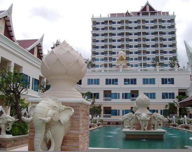 Grand Pacific Sovereign Resort Spa - Außenansicht
