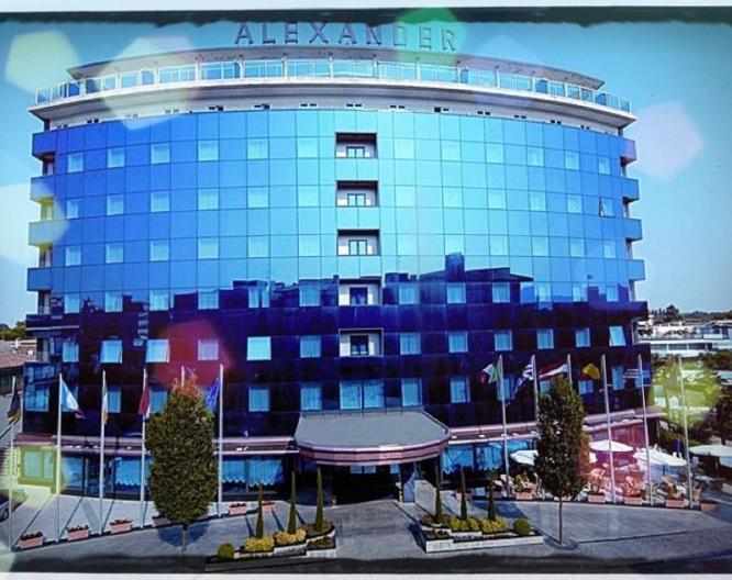 Alexander Palace Hotel - Außenansicht
