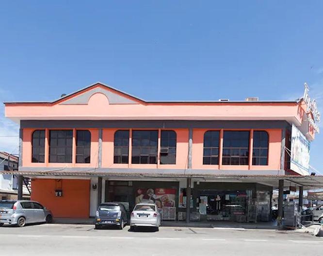 T P Hotel - Außenansicht