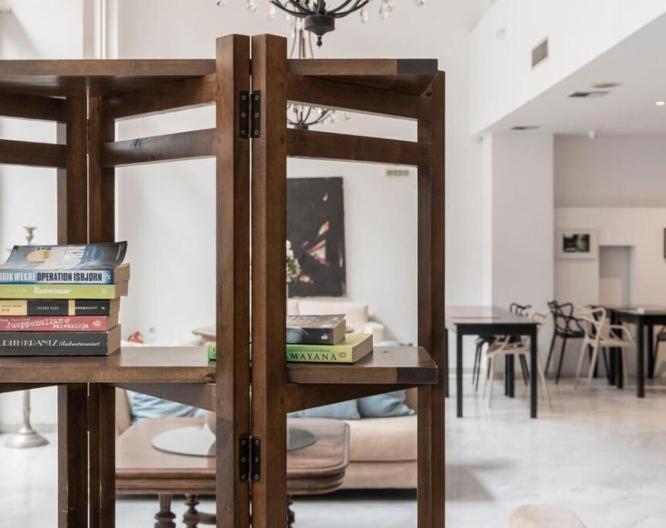 Art Suites Athens - Essen und Trinken