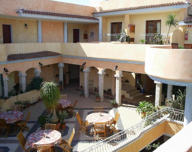 Bonsai Hotel - Außenansicht