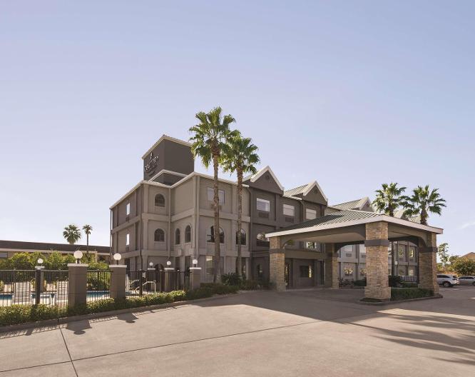 Country Inn & Suites by Radisson, The Woodlands - Außenansicht