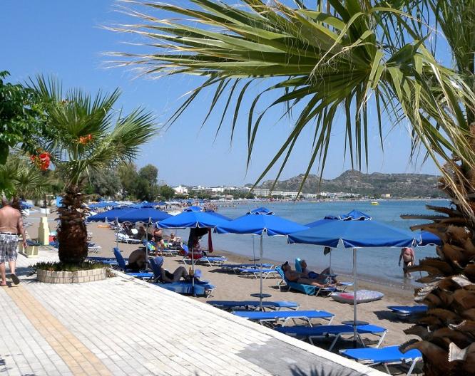 Tinas Plus Hotel - Strand