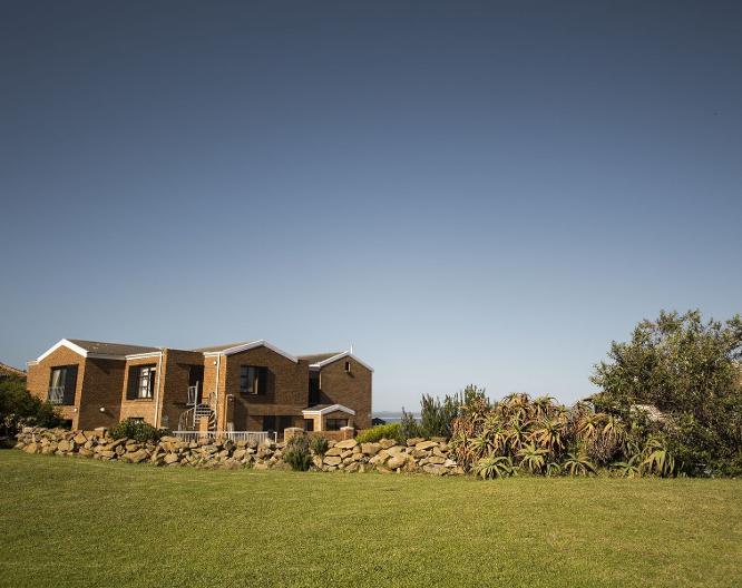 The Whales Tale Guest House - Außenansicht