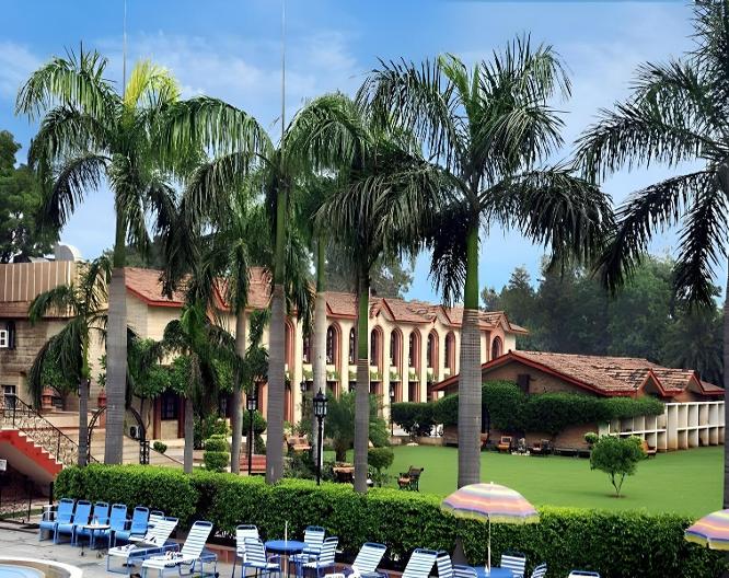 Ashok Country Resort - Außenansicht
