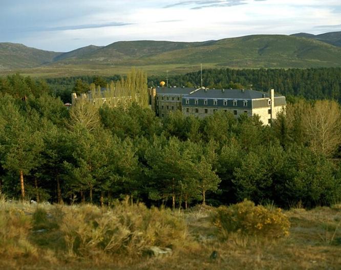Parador de Gredos - Außenansicht
