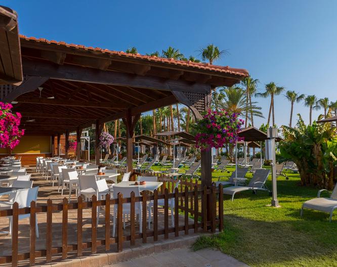 Hotel Cavo Maris - Außenansicht