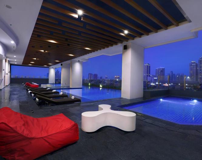 Hotel Neo+ Kebayoran Jakarta - Pool