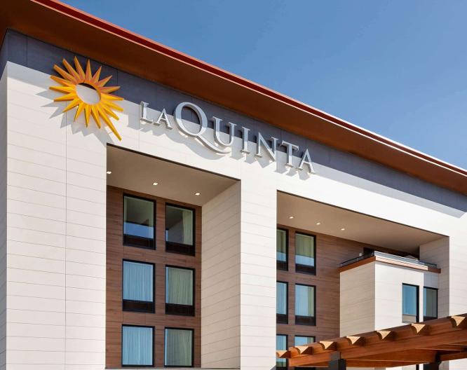 La Quinta Inn & Suites by Wyndham Santa Rosa Sonoma - Außenansicht