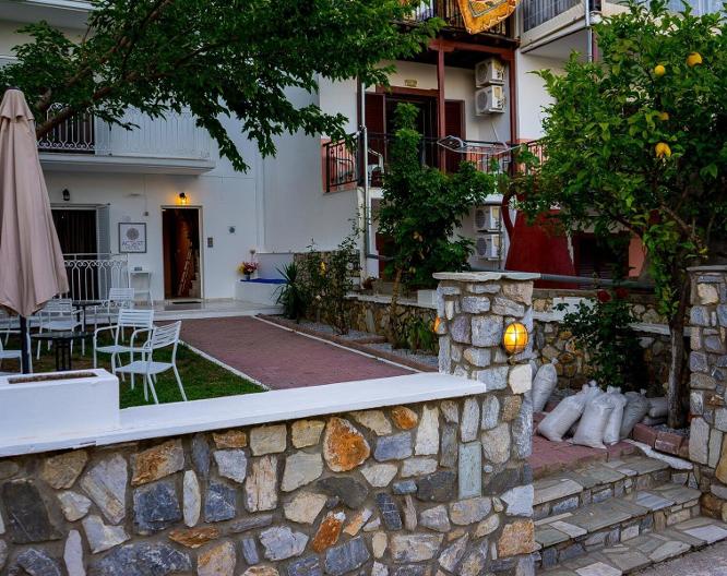 Act Art Hotel - Außenansicht