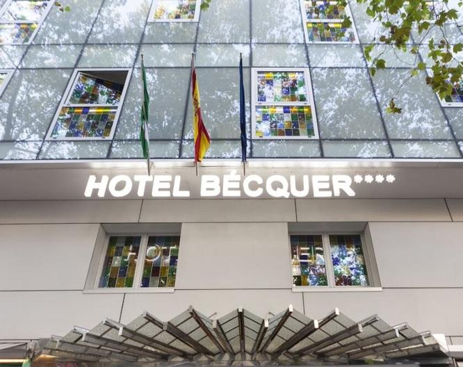 Hotel Bécquer - Außenansicht