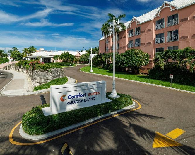 Comfort Suites Paradise Island - Außenansicht