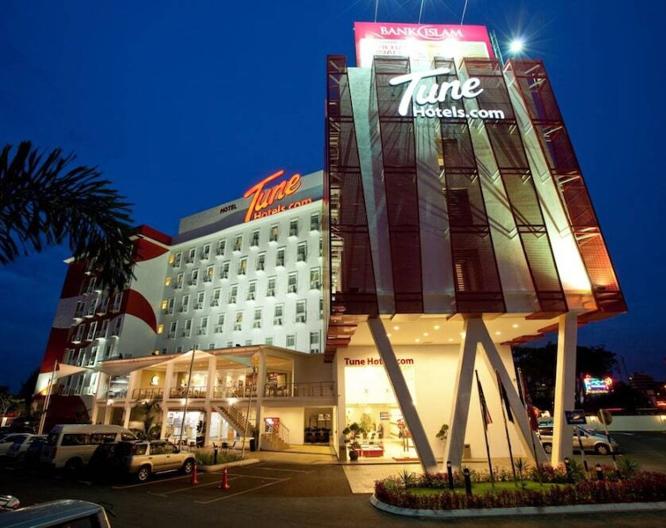 Tune Hotel - Danga Bay Johor - Außenansicht