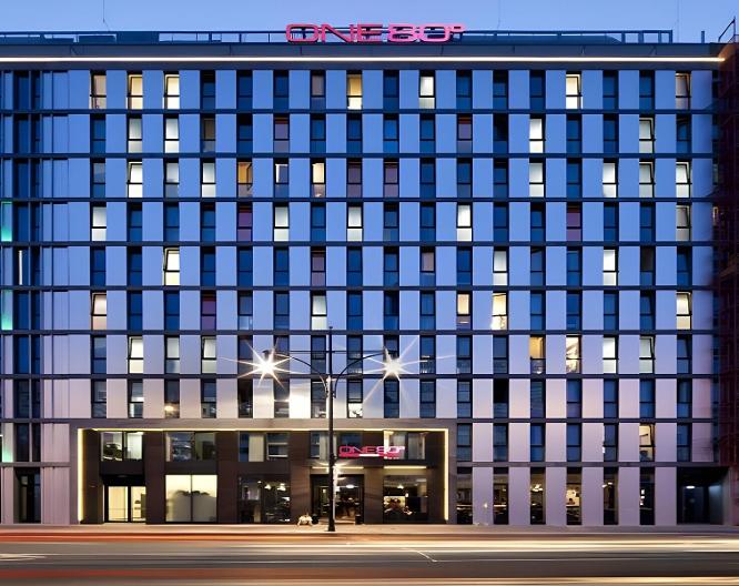 One80 Hostel - Außenansicht