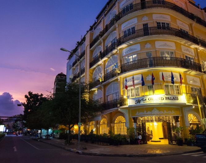 Le Hotel - Außenansicht