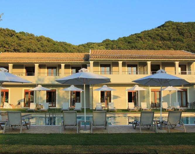 Karavos - Außenansicht