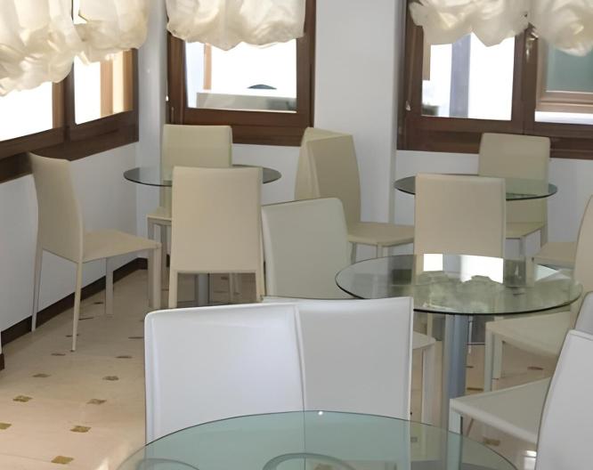 Hotel Agli Artisti - Essen und Trinken