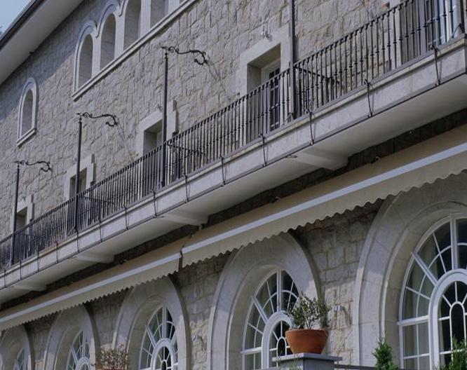 Parador de Vic-Sau - Außenansicht