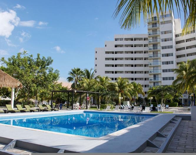 Hotel Calypso Cancun - Pool