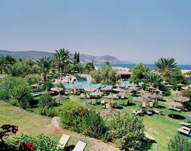 Latchi Family Resort - Außenansicht