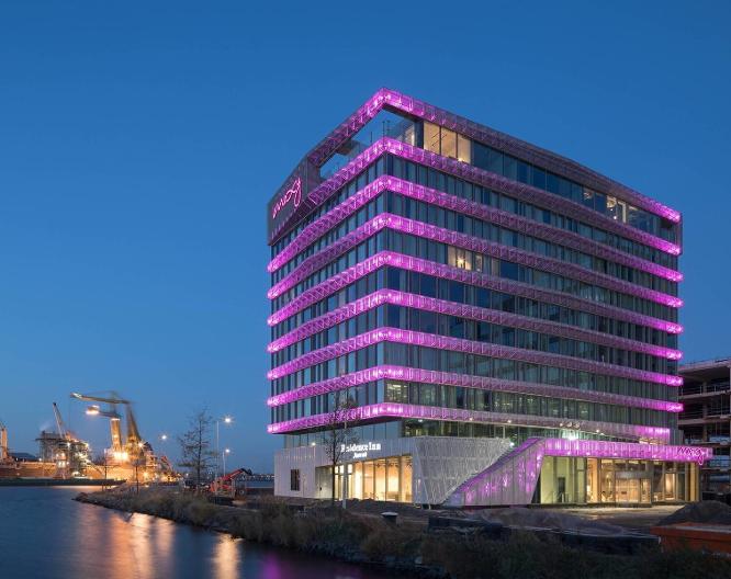 Moxy Amsterdam Houthavens - Außenansicht