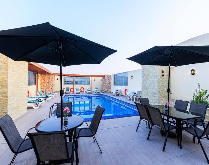 Plaza Inn Doha - Pool