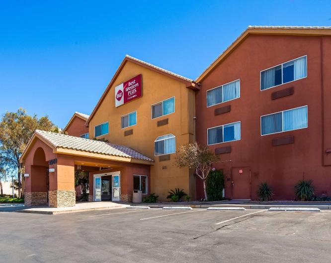 Best Western Plus North Las Vegas Inn & Suites - Außenansicht