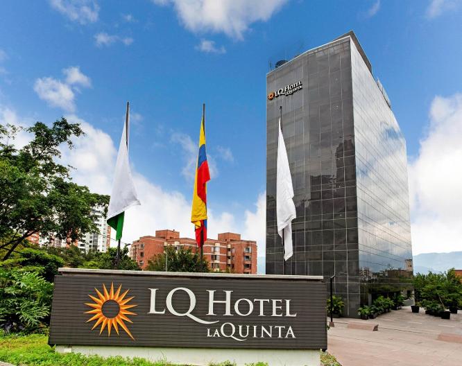 La Quinta by Wyndham Medellin - Außenansicht