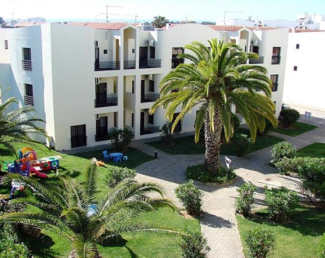 Hotel Clube Alvorferias - Außenansicht