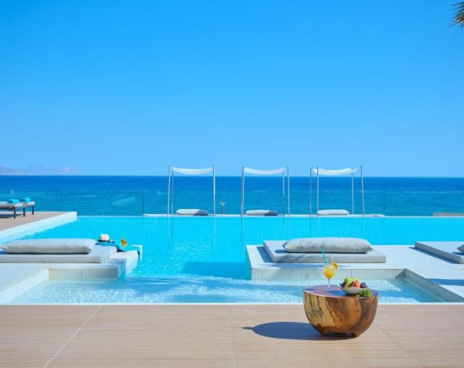 OROS Luxury Beach Resort - Pool