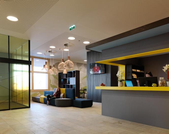 hwest hotel Hall - Außenansicht