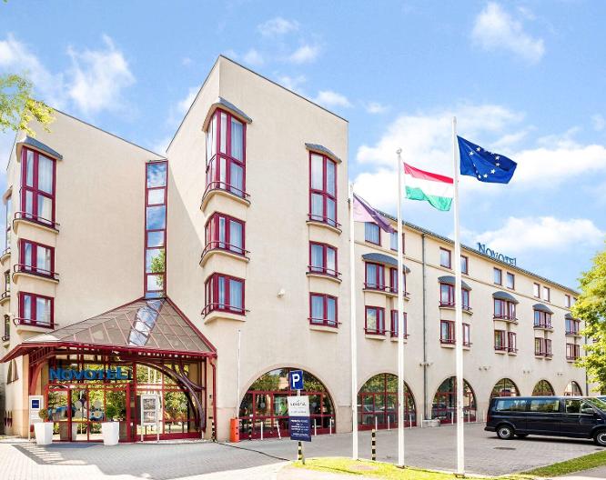 Castrum Hotel - Außenansicht