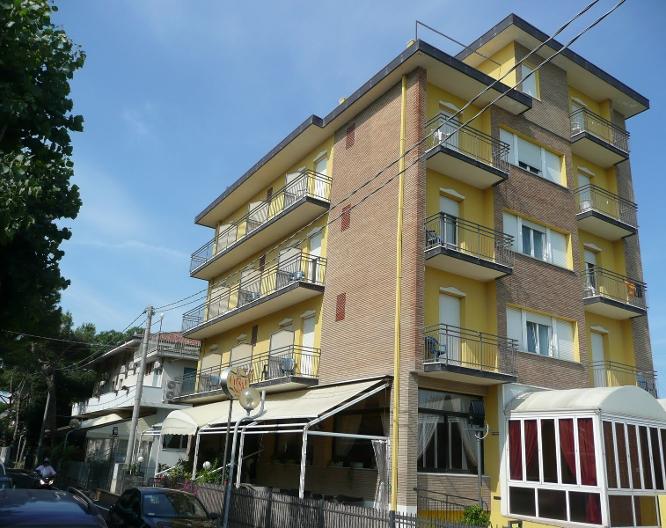 Hotel Crosal - Außenansicht