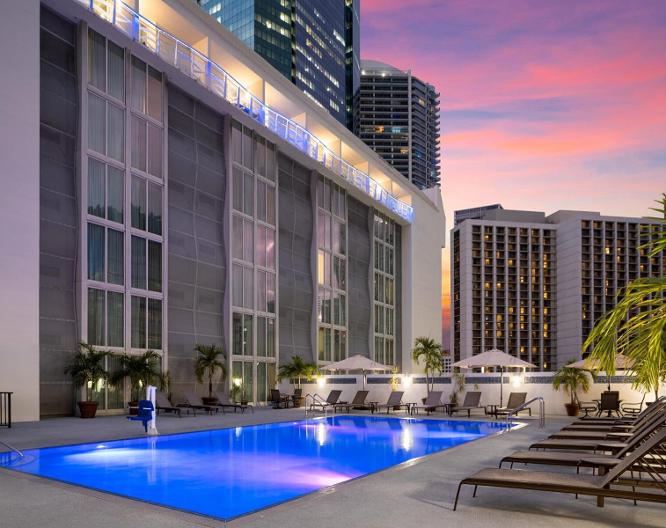 Courtyard Miami Downtown/Brickell Area - Außenansicht