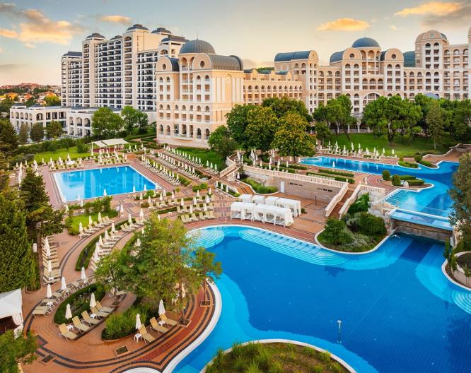TUI KIDS Club Dreams Sunny Beach Resort & Spa - Außenansicht