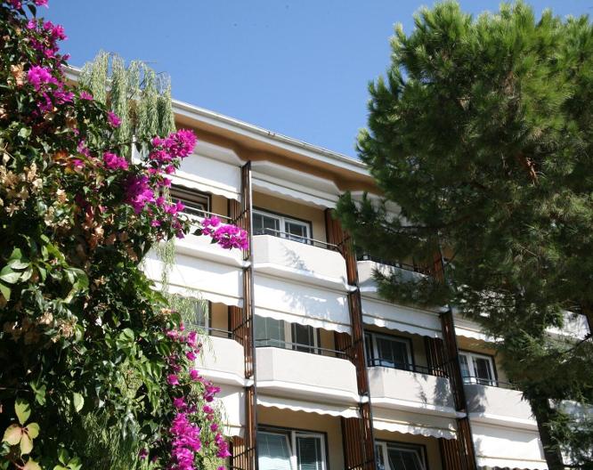 Palace - Außenansicht