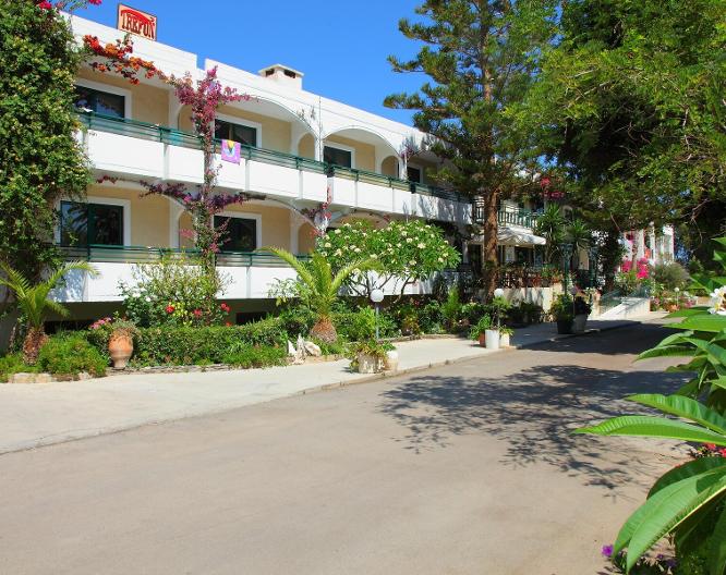 Trefon Hotel Apartments & Family Suites - Außenansicht