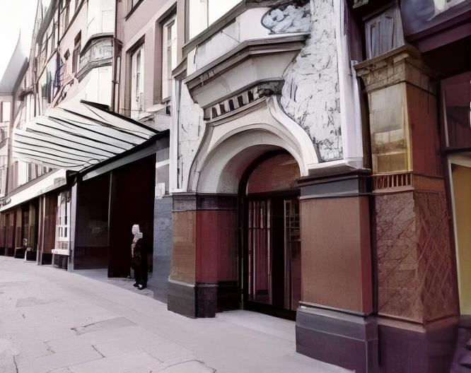 The Metropole Hotel - Außenansicht