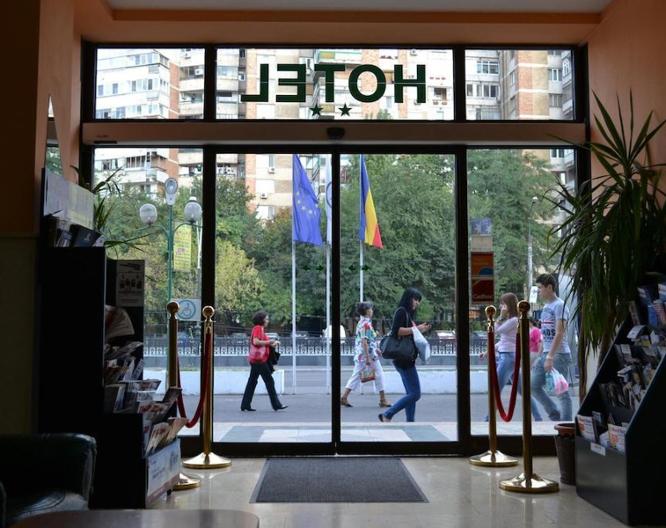 Sir Lujerului - Außenansicht