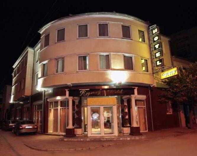 Regency Hotel - Außenansicht