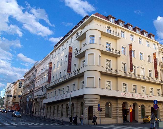 EA Hotel Sonata - Außenansicht