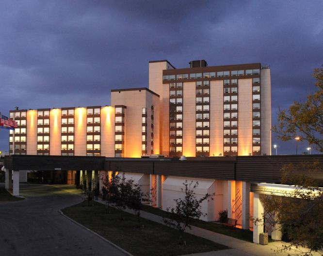 Best Western Premier Calgary Plaza Hotel & Conference Centre - Außenansicht