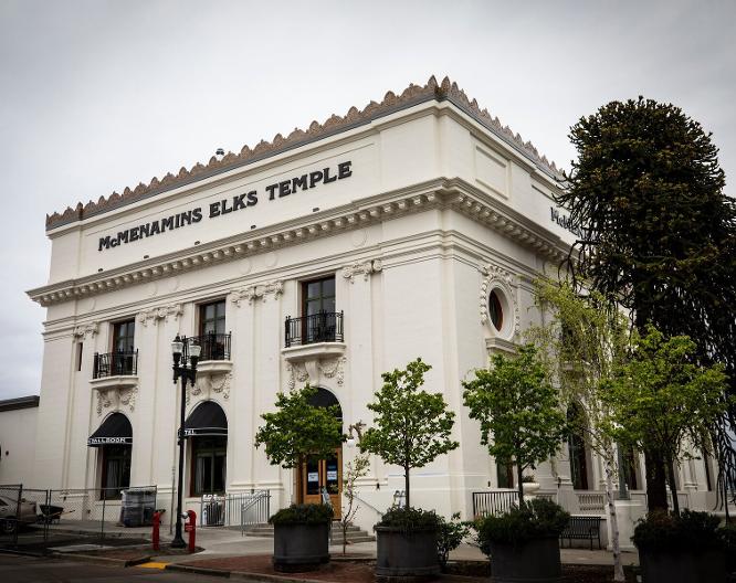 McMenamins Elk Temple - Außenansicht