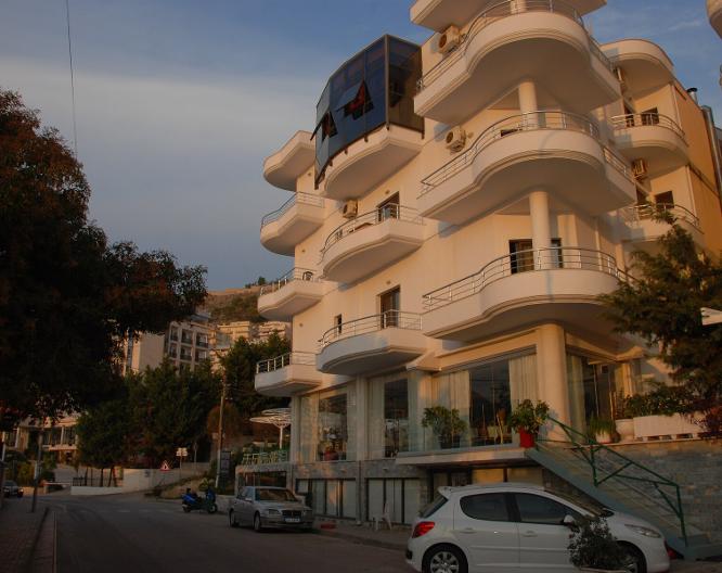 Hotel Strora - Vue extérieure