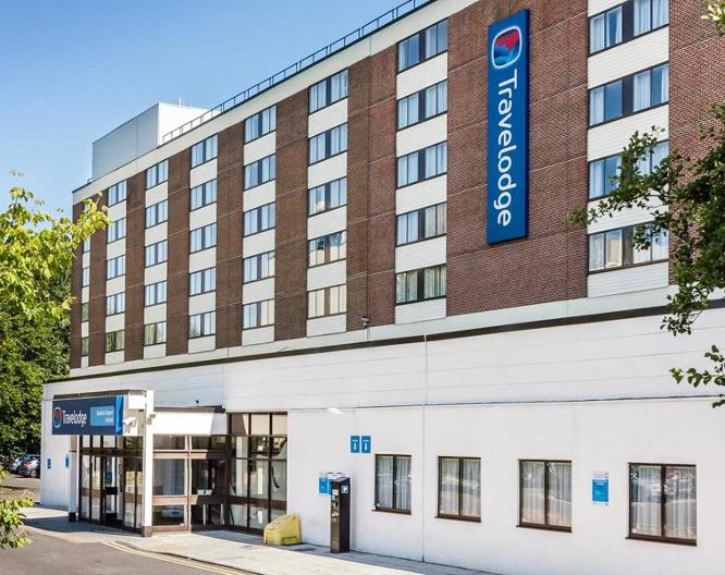 Travelodge Gatwick Airport Central - Außenansicht