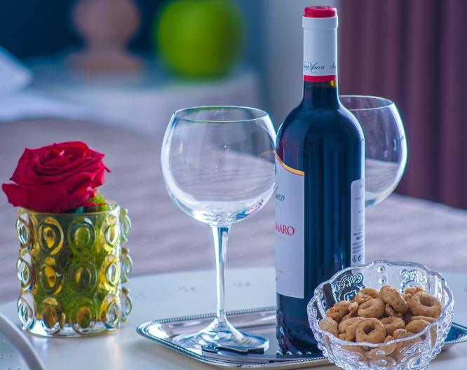 Melo Accommodations - Essen und Trinken