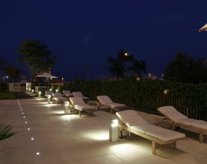 Le Rose Suite Hotel - Außenansicht