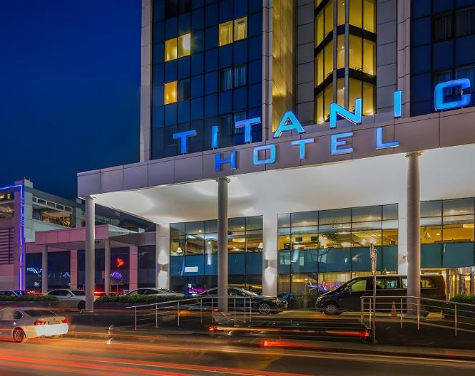 Titanic Port Bakirkoy - Außenansicht